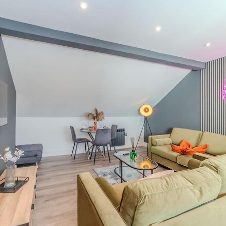 Luxe City Living L 2-Bedroom Flat With Free Parking Hove Esterno foto