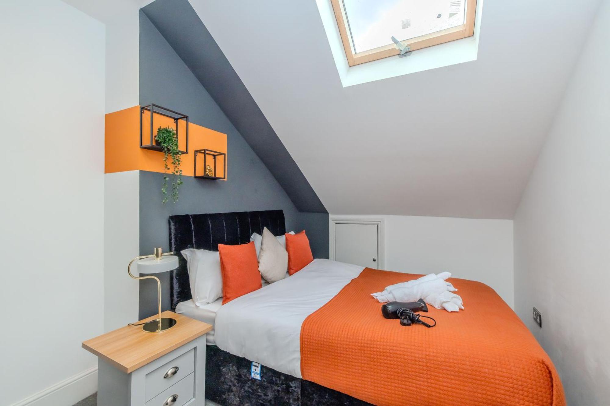 Luxe City Living L 2-Bedroom Flat With Free Parking Hove Esterno foto