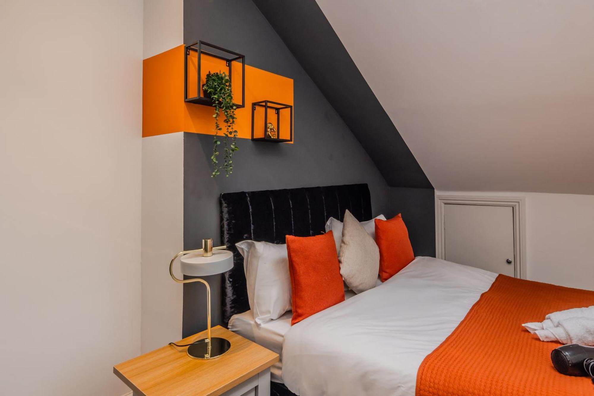 Luxe City Living L 2-Bedroom Flat With Free Parking Hove Esterno foto