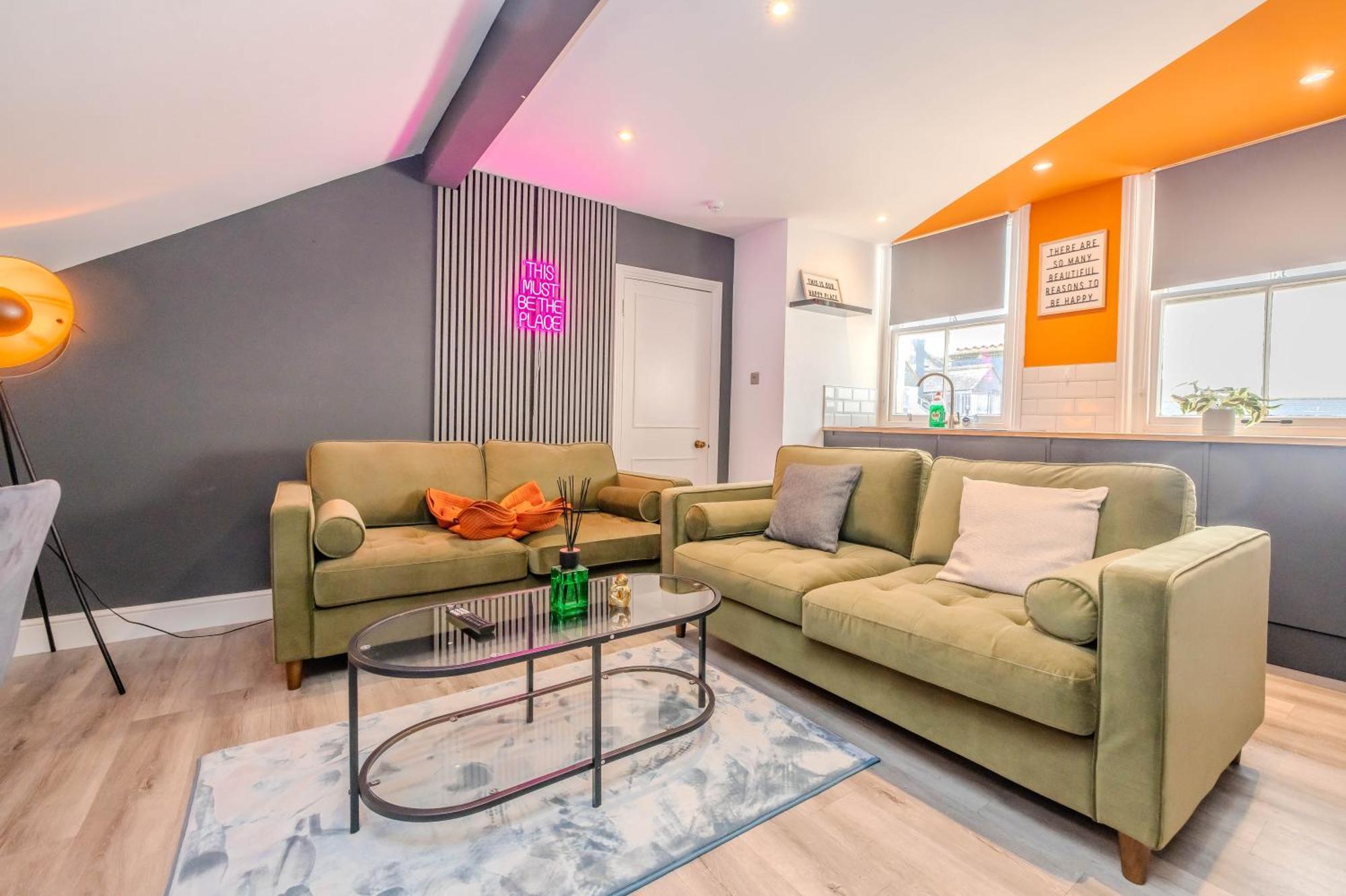 Luxe City Living L 2-Bedroom Flat With Free Parking Hove Esterno foto